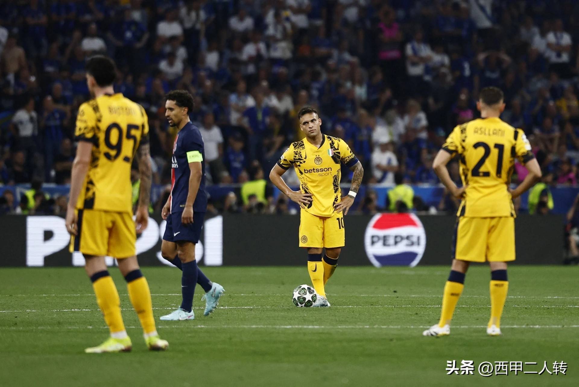 也在场上场 也在场上场