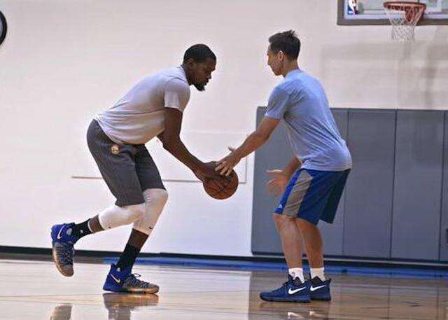 离不开他的 离不开他的